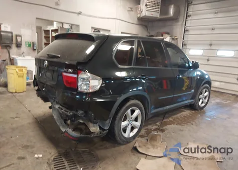2010 BMW X5 xDrive30I z USA, uszkodzony, nr VIN 5UXFE4C50AL382376